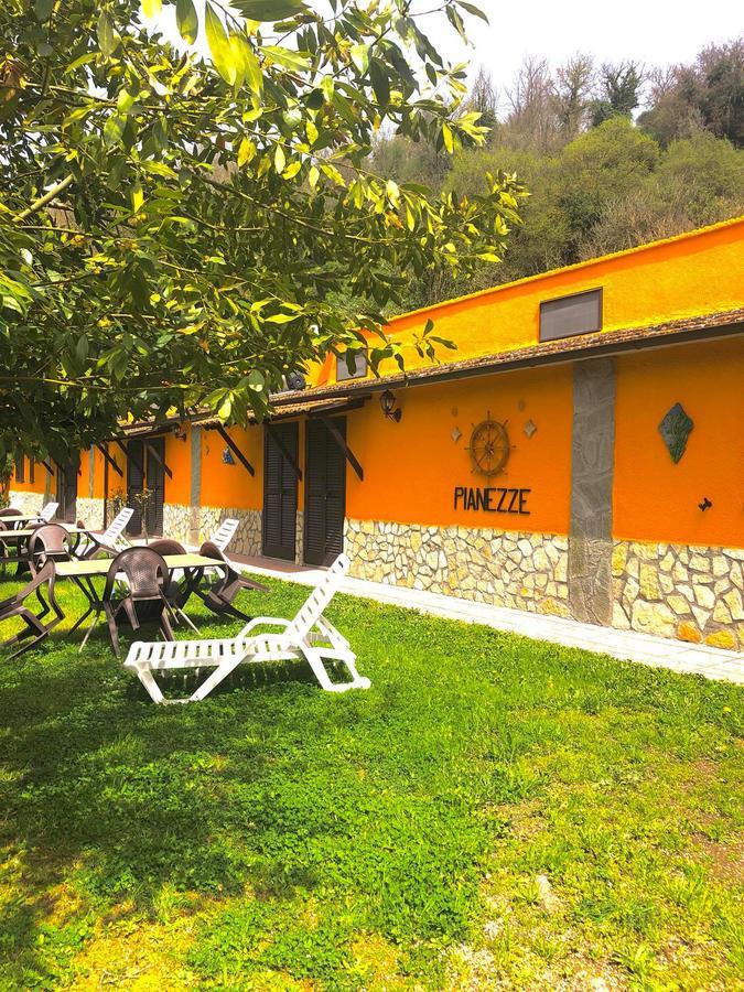 Вілла Agriturismo Pianezze Grotte di Castro Екстер'єр фото